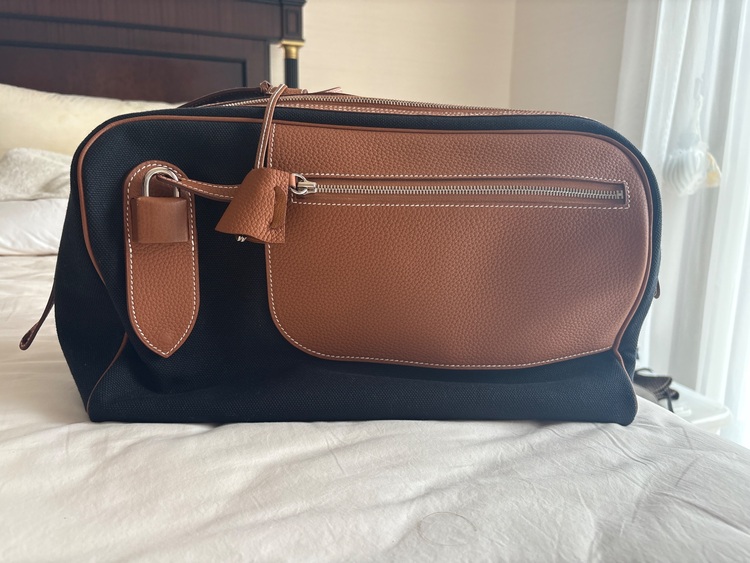 ロングクーリエ（ブランドバッグ）の商品画像 - 査定依頼日：2025年8月22日 - 最高査定価格：1,050,000円