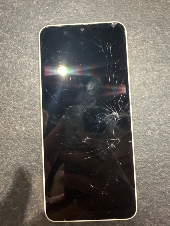 AQUOS wish4 docomo （スマホ）の商品画像 - 査定依頼日：2026年3月14日 - 最高査定価格：100,000円