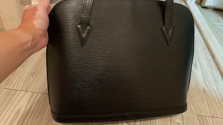 ルイヴィトン エピ （ブランドバッグ）の商品画像 - 査定依頼日：2025年3月12日 - 最高査定価格：60,000円