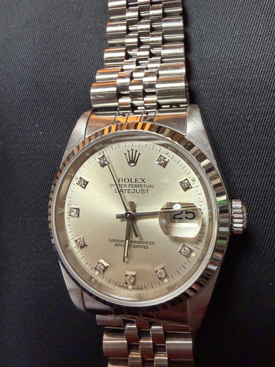 デイトジャスト10ポイントダイヤシルバー（高級時計）の商品画像 - 査定依頼日：2025年12月30日 - 最高査定価格：700,000円