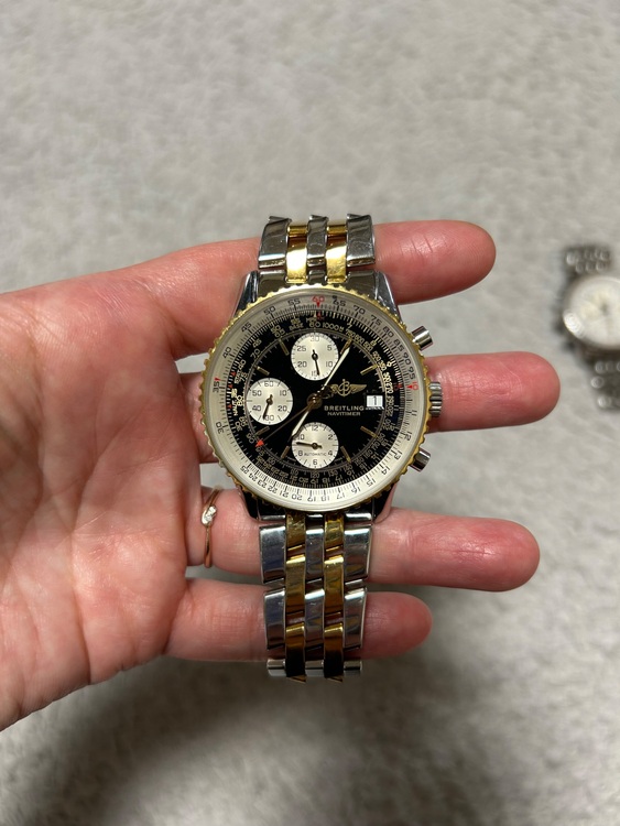 ブライトリング ナビタイマー （高級時計）の商品画像 - 査定依頼日：2025年7月21日 - 最高査定価格：620,000円