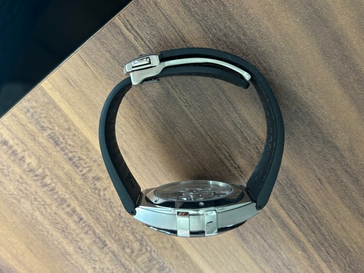 オメガ コンステーション 131.33.41.21.01.001（高級時計）の商品画像 - 査定依頼日：2025年4月5日 - 最高査定価格：500,000円