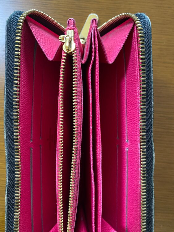 ルイヴィトン マルチカラー （ブランドバッグ）の商品画像 - 査定依頼日：2025年5月6日 - 最高査定価格：12,000円