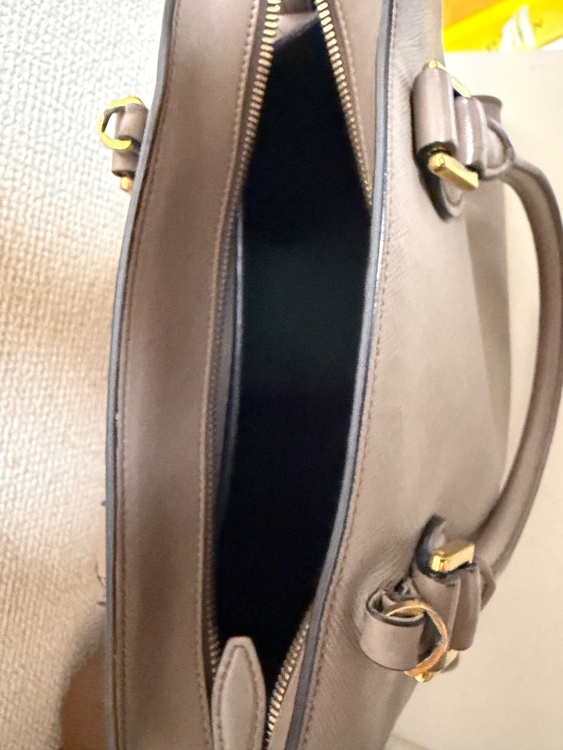 PRADA 1BA164（ブランドバッグ）の商品画像 - 査定依頼日：2026年9月7日 - 最高査定価格：50,000円
