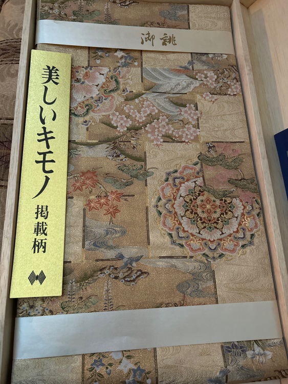 帯時代蒔絵（着物）の商品画像 - 査定依頼日：2025年8月9日 - 最高査定価格：3,000円