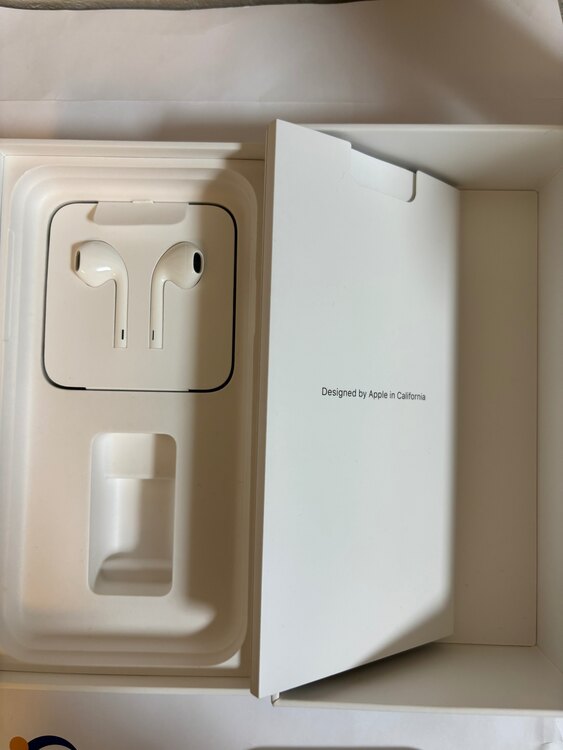 iPhoneXr（スマホ）の商品画像 - 査定依頼日：2025年3月30日 - 最高査定価格：9,000円