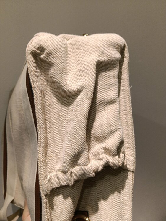 ハンドバッグ（ブランドバッグ）の商品画像 - 査定依頼日：2026年4月8日 - 最高査定価格：20,000円