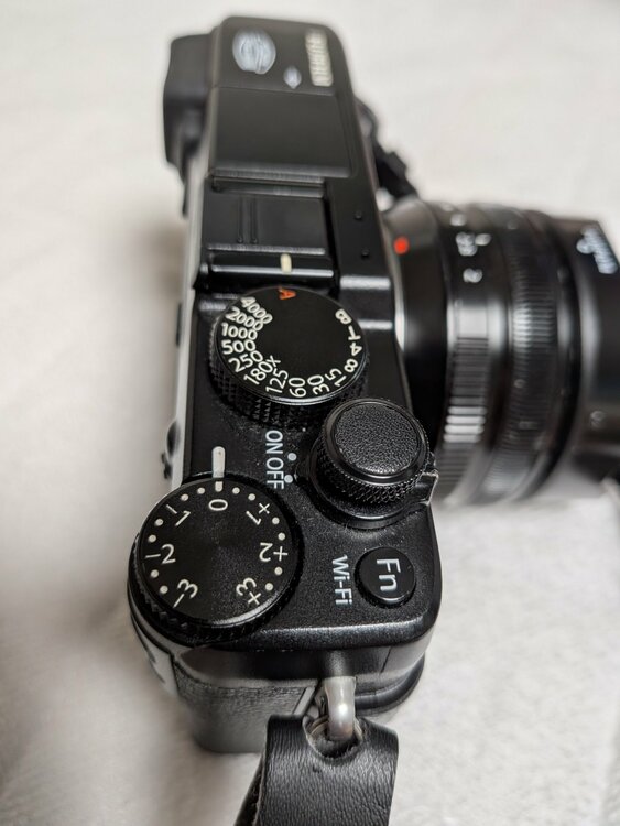 X-E2（カメラ）の商品画像 - 査定依頼日：2026年8月31日 - 最高査定価格：32,100円
