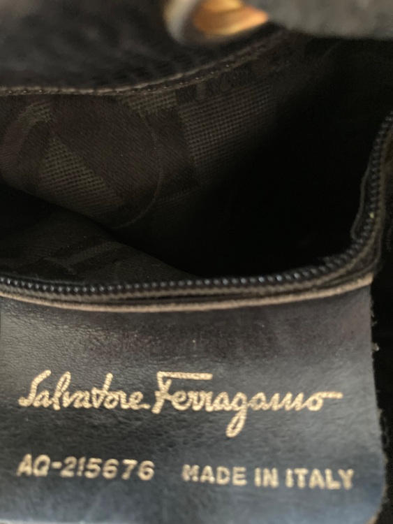 フェラガモ  （ブランドバッグ）の商品画像 - 査定依頼日：2025年7月3日 - 最高査定価格：21,000円