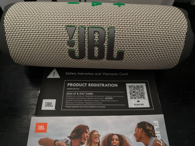 JBL FLiP7（オーディオ・スピーカー）の商品画像 - 査定依頼日：2025年12月29日 - 最高査定価格：4,500円