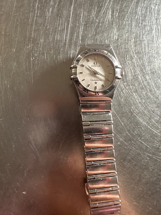 婦人時計（高級時計）の商品画像 - 査定依頼日：2025年8月27日 - 最高査定価格：100,000円