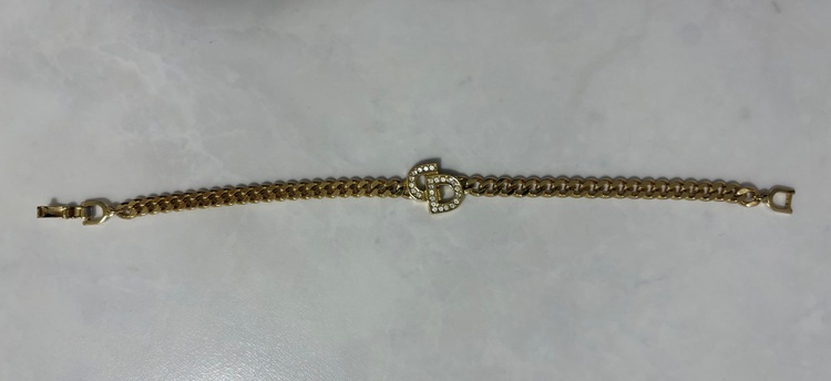 クリスチャンディオール　ブレスレット　ラインストーン　CD（金・貴金属）の商品画像 - 査定依頼日：2025年12月4日 - 最高査定価格：8,000円