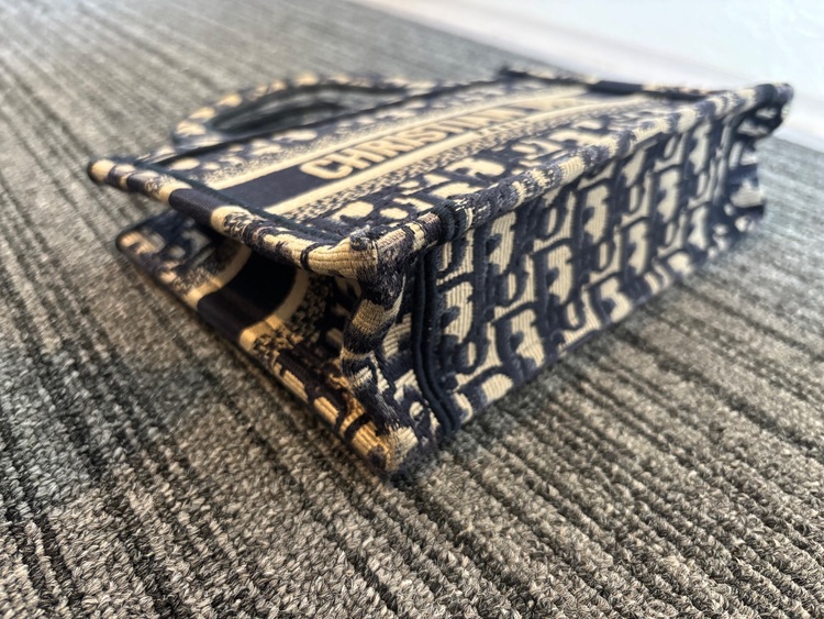 ディオール  （ブランドバッグ）の商品画像 - 査定依頼日：2025年9月17日 - 最高査定価格：150,000円