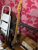 ミュージックマン、ベースERNIE BALL（ピアノ・楽器・PA機材）の商品画像 - 査定依頼日：2026年8月29日 - 最高査定価格：80,000円