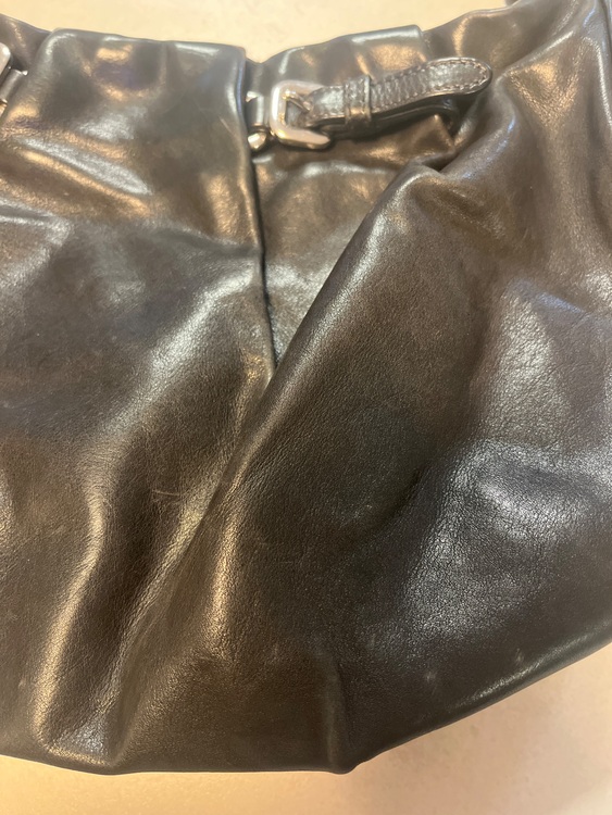 プラダ  （ブランドバッグ）の商品画像 - 査定依頼日：2025年11月16日 - 最高査定価格：24,000円