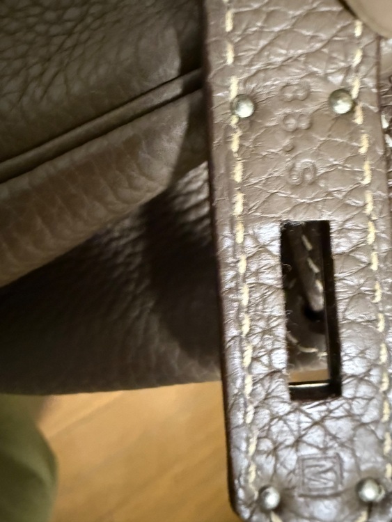 38Ｓトリヨンクレマンス　2009（ブランドバッグ）の商品画像 - 査定依頼日：2025年11月20日 - 最高査定価格：1,700,000円