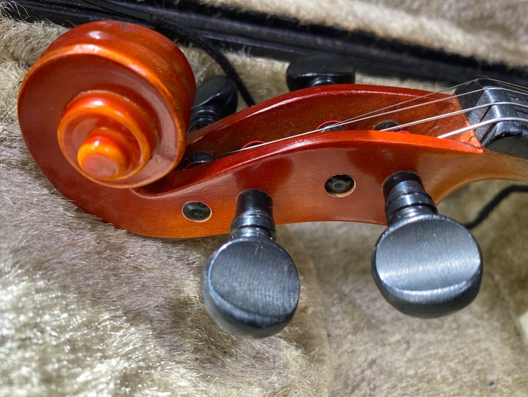 鈴木バイオリン No.220 1/8 1993年製（ピアノ・楽器・PA機材）の商品画像 - 査定依頼日：2025年9月28日 - 最高査定価格：3,000円