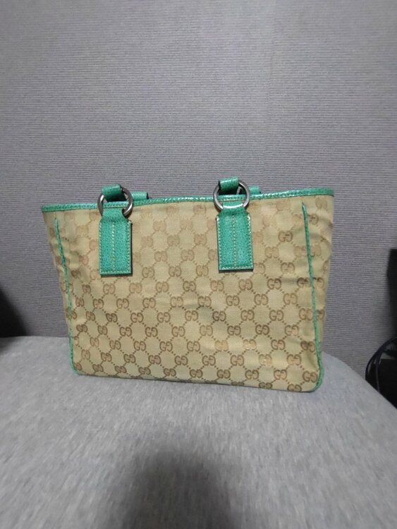 GUCCIトートバッグ GGキャンバス 型番:113019（ブランドバッグ）の商品画像 - 査定依頼日：2026年3月8日 - 最高査定価格：10,000円