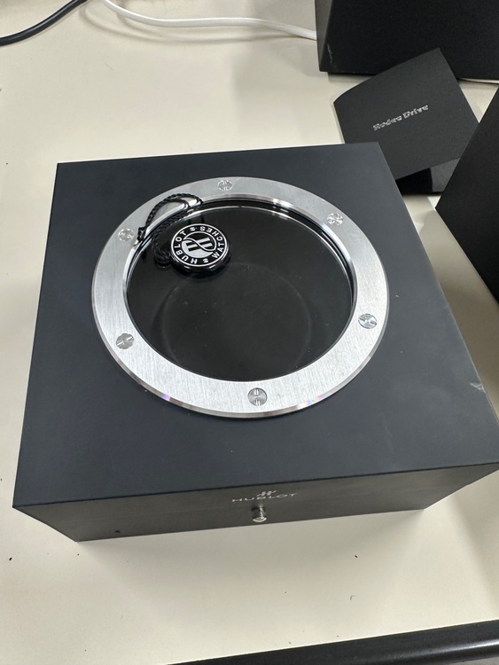 ウブロ ビックバン 301.SX.130.RX.11（高級時計）の商品画像 - 査定依頼日：2025年6月25日 - 最高査定価格：850,000円