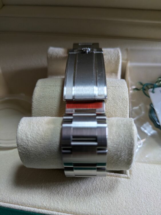 ロレックス シードゥエラー 12266（高級時計）の商品画像 - 査定依頼日：2025年9月19日 - 最高査定価格：1,820,000円