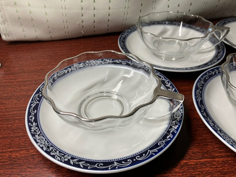 クリヤマカップ&ソーサー　ガラス製5客セット（食器）の商品画像 - 査定依頼日：2025年3月8日 - 最高査定価格：500円