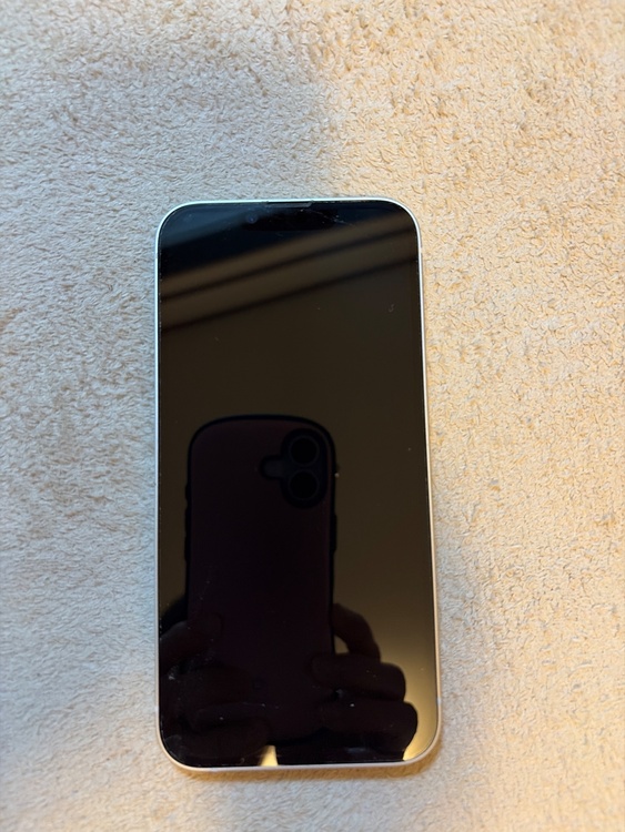 iPhone 14 256GB Softbank（スマホ）の商品画像 - 査定依頼日：2026年5月11日 - 最高査定価格：52,000円