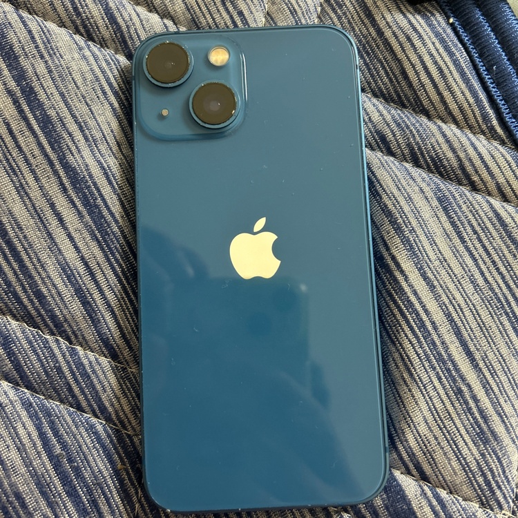 iPhone13mini（スマホ）の商品画像 - 査定依頼日：2026年9月19日 - 最高査定価格：28,500円