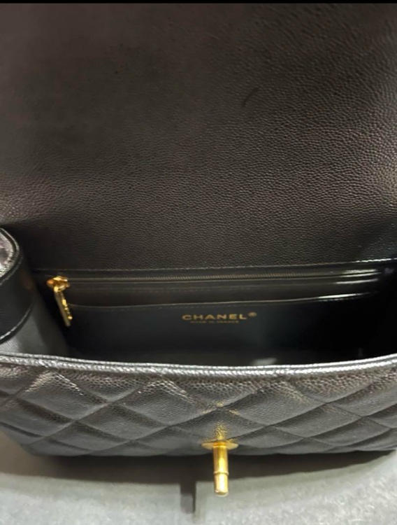 シャネル　マトラッセ　スモールフラップバッグ　ブラック　（ブランドバッグ）の商品画像 - 査定依頼日：2025年9月26日 - 最高査定価格：550,000円