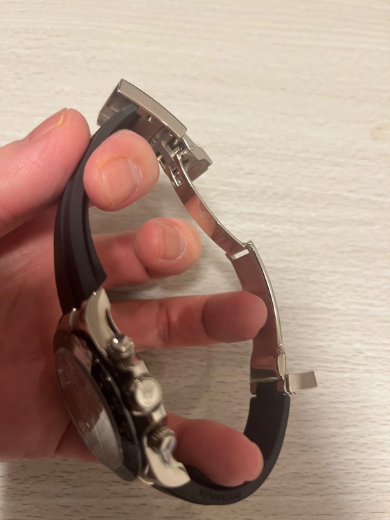 ロレックス デイトナ 116519lnn（高級時計）の商品画像 - 査定依頼日：2025年6月8日 - 最高査定価格：6,000,000円