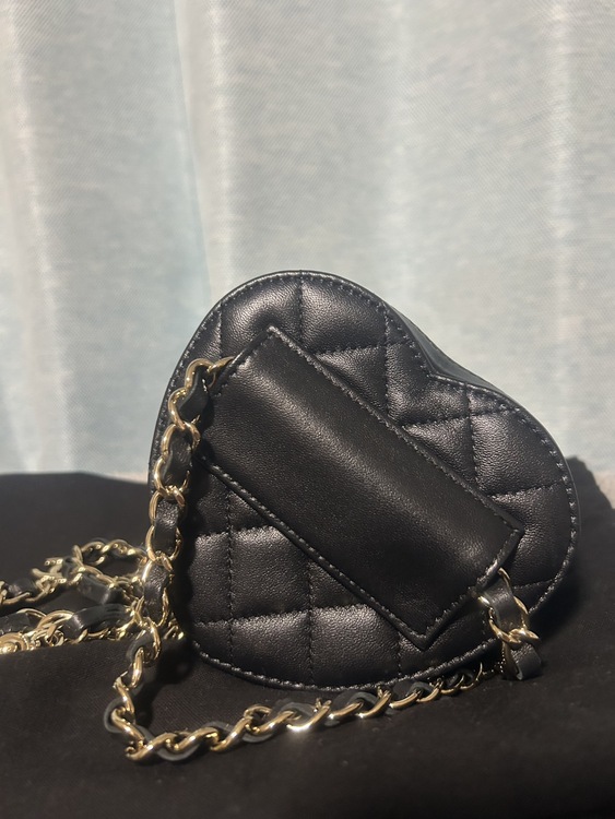 Chanel Heart bag（ブランドバッグ）の商品画像 - 査定依頼日：2026年5月28日 - 最高査定価格：360,000円