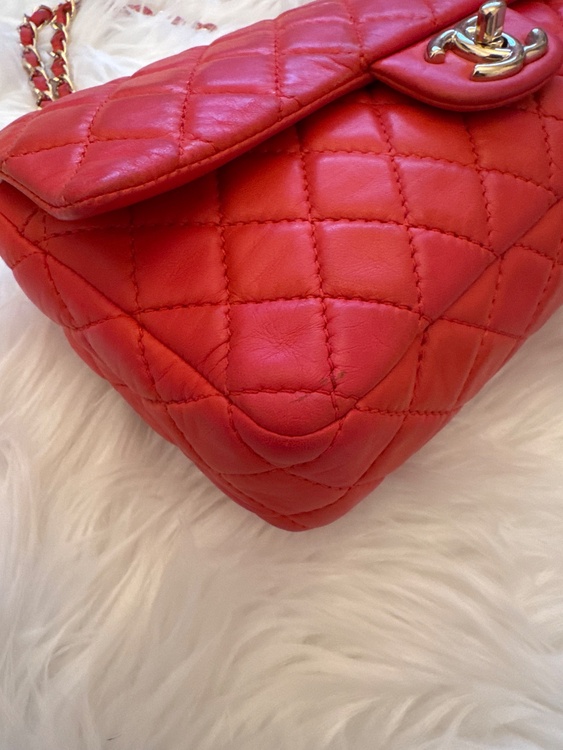 マトラッセ　ラムスキン　赤（ブランドバッグ）の商品画像 - 査定依頼日：2026年3月25日 - 最高査定価格：320,000円