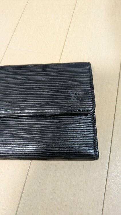 エピ　三つ折長財布（ブランド財布・小物）の商品画像 - 査定依頼日：2026年5月17日 - 最高査定価格：10,000円