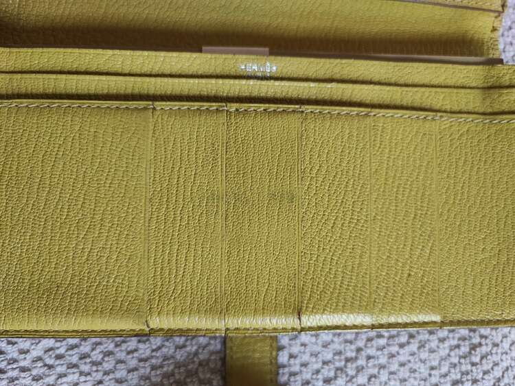 ベアンスフレ（ブランド財布・小物）の商品画像 - 査定依頼日：2025年4月28日 - 最高査定価格：15,000円