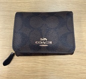 三つ折り財布（ブランド財布・小物）の商品画像 - 査定依頼日：2026年3月19日 - 最高査定価格：2,000円