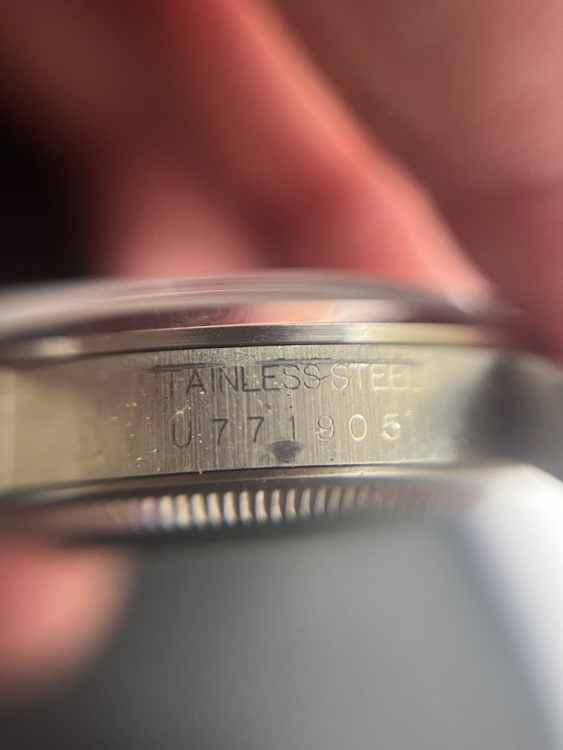 ロレックス エクスプローラー 1427（高級時計）の商品画像 - 査定依頼日：2025年11月13日 - 最高査定価格：900,000円