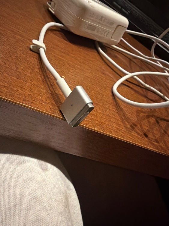 MacBook Air 2017モデル（PC・タブレット）の商品画像 - 査定依頼日：2026年4月26日 - 最高査定価格：7,000円