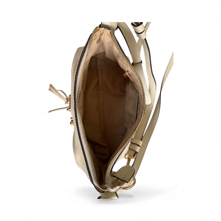 その他 クロエ （ブランドバッグ）の商品画像 - 査定依頼日：2025年12月16日 - 最高査定価格：20,000円