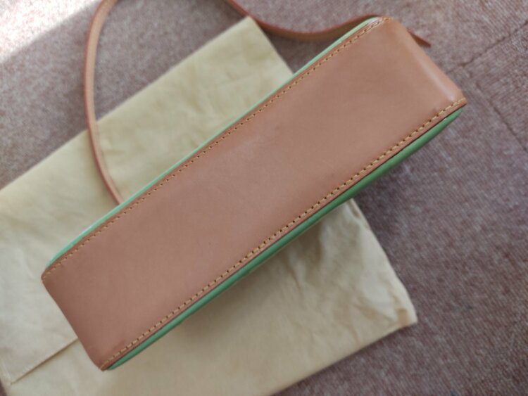 ヴェルニ（ブランドバッグ）の商品画像 - 査定依頼日：2026年1月13日 - 最高査定価格：58,000円