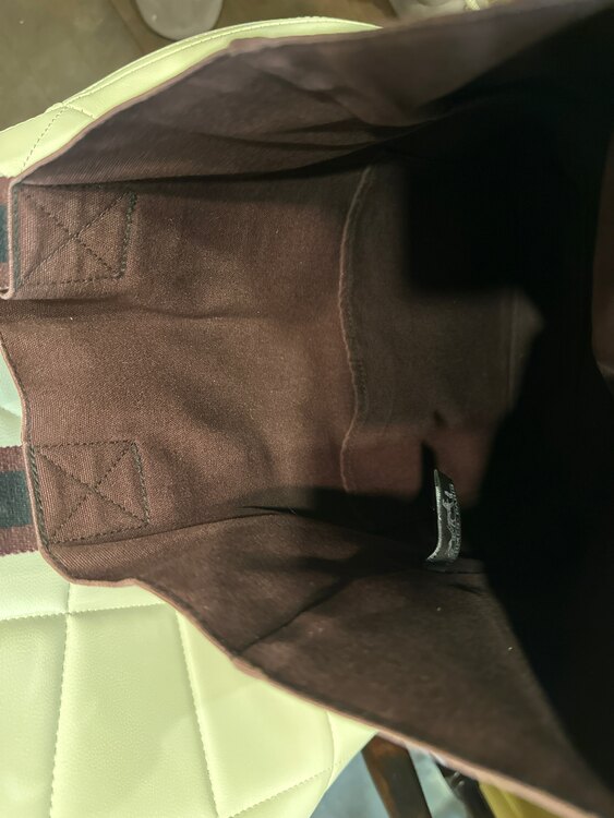 フールトゥカバス　トートバッグ　（ブランドバッグ）の商品画像 - 査定依頼日：2025年4月15日 - 最高査定価格：10,000円