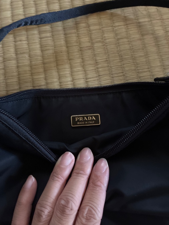 PRADAバック（ブランドバッグ）の商品画像 - 査定依頼日：2026年8月16日 - 最高査定価格：35,000円