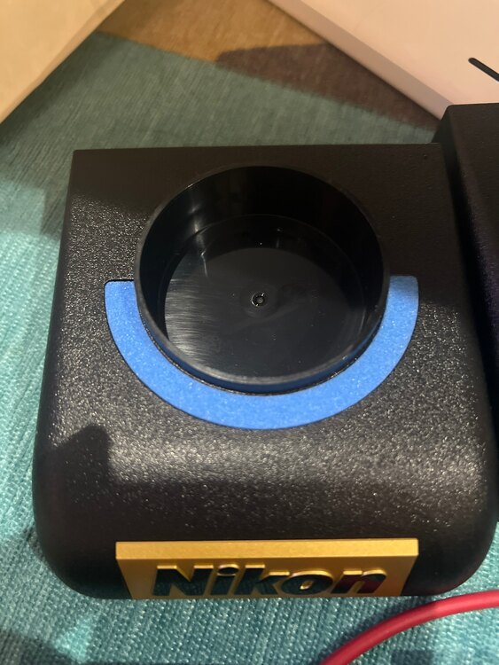 ニコンカメラ置き？（カメラ）の商品画像 - 査定依頼日：2025年5月12日 - 最高査定価格：1,000円