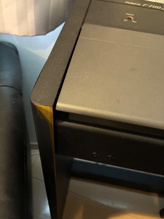 F-100（ピアノ・楽器・PA機材）の商品画像 - 査定依頼日：2026年2月18日 - 最高査定価格：3,000円