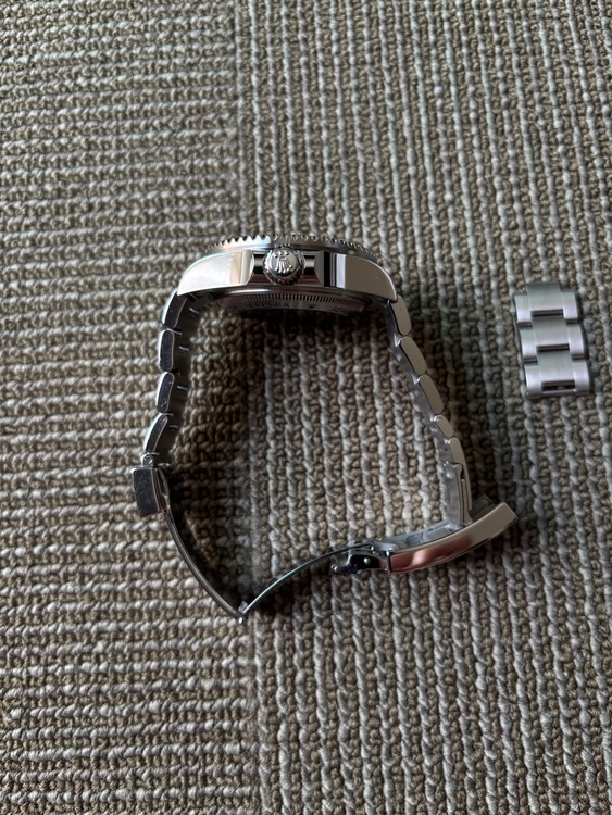 シードゥエラー　ディープシー（高級時計）の商品画像 - 査定依頼日：2025年6月30日 - 最高査定価格：1,560,000円