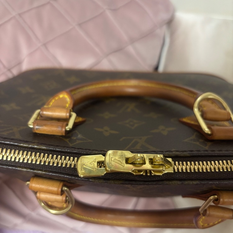 ルイヴィトン アルマ （ブランドバッグ）の商品画像 - 査定依頼日：2025年8月25日 - 最高査定価格：60,000円