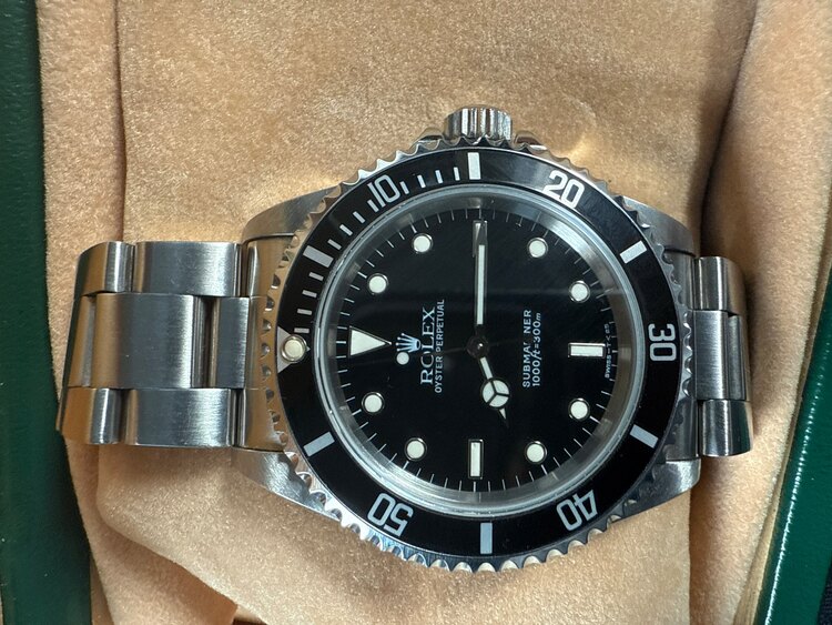 ロレックス サブマリーナー 14060（高級時計）の商品画像 - 査定依頼日：2025年3月2日 - 最高査定価格：1,300,000円