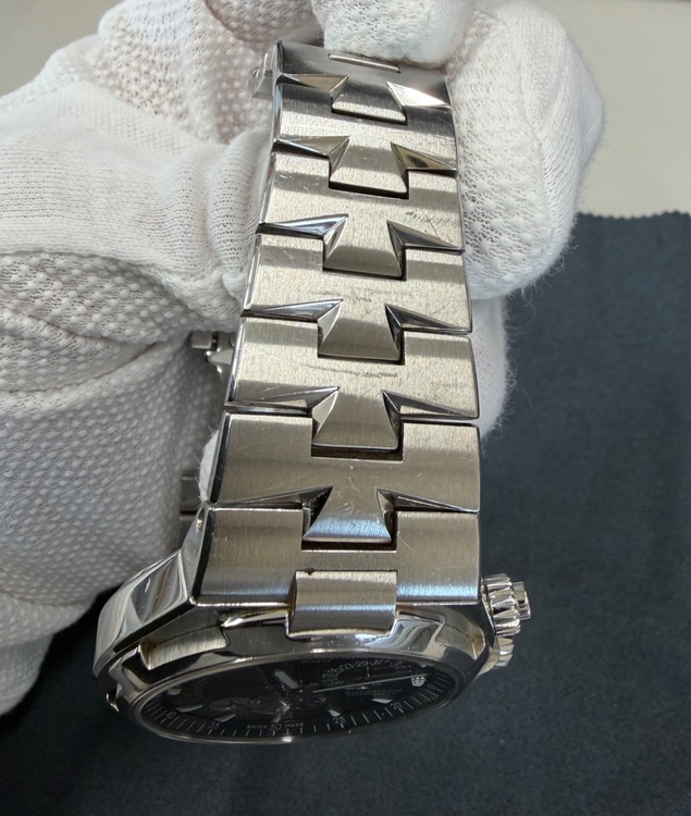 ヴァシュロン コンスタンタン オーヴァーシーズ 47450 B01A-922（高級時計）の商品画像 - 査定依頼日：2026年1月20日 - 最高査定価格：2,000,000円