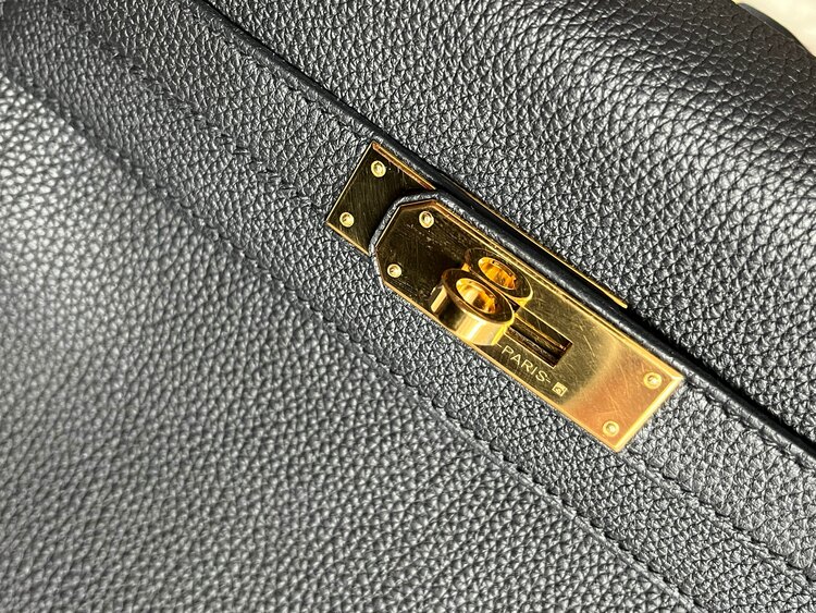 エルメス ケリー （ブランドバッグ）の商品画像 - 査定依頼日：2025年3月10日 - 最高査定価格：2,800,000円