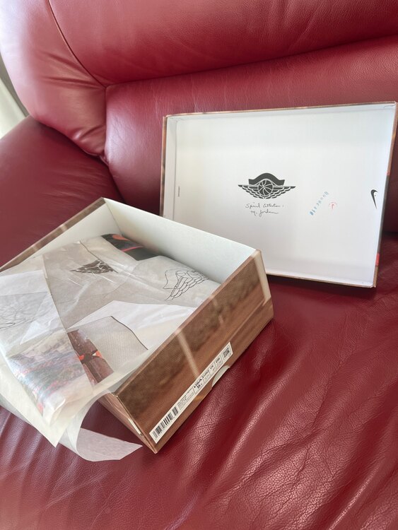 エアジョーダン1high OG black toe（古着・ファッション）の商品画像 - 査定依頼日：2025年5月5日 - 最高査定価格：19,000円