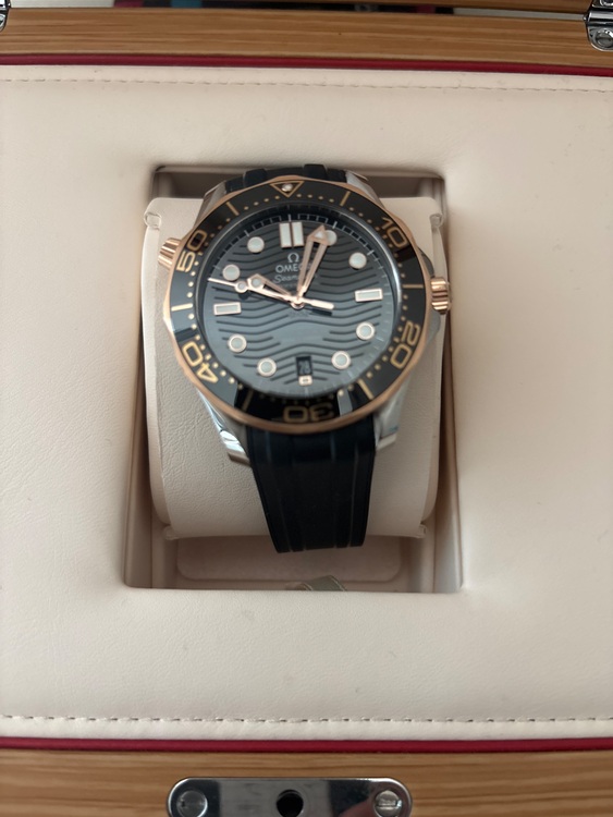 オメガ シーマスター ダイバー300m（高級時計）の商品画像 - 査定依頼日：2025年7月31日 - 最高査定価格：720,000円