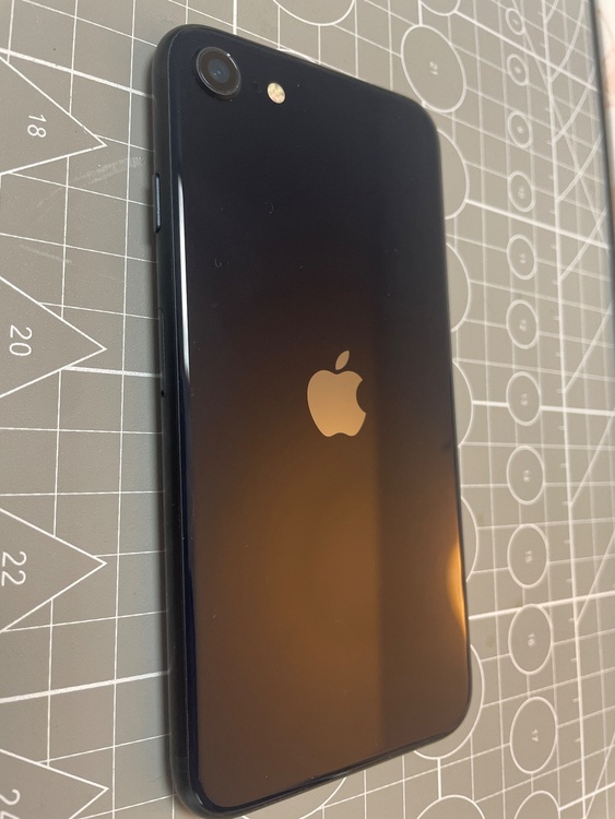 iPhone iPhone SE (第 3 世代) 256GB SIMフリー（スマホ）の商品画像 - 査定依頼日：2026年7月26日 - 最高査定価格：30,000円